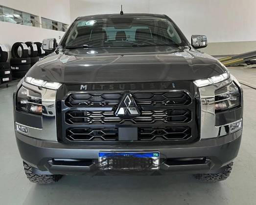 MITSUBISHI TRITON 2.4 BITURBO DIESEL CD HPE 4X4 AUTOMÁTICO MITSUBISHI TRITON 2.4 BITURBO DIESEL CD HPE 4X4 AUTOMÁTICO